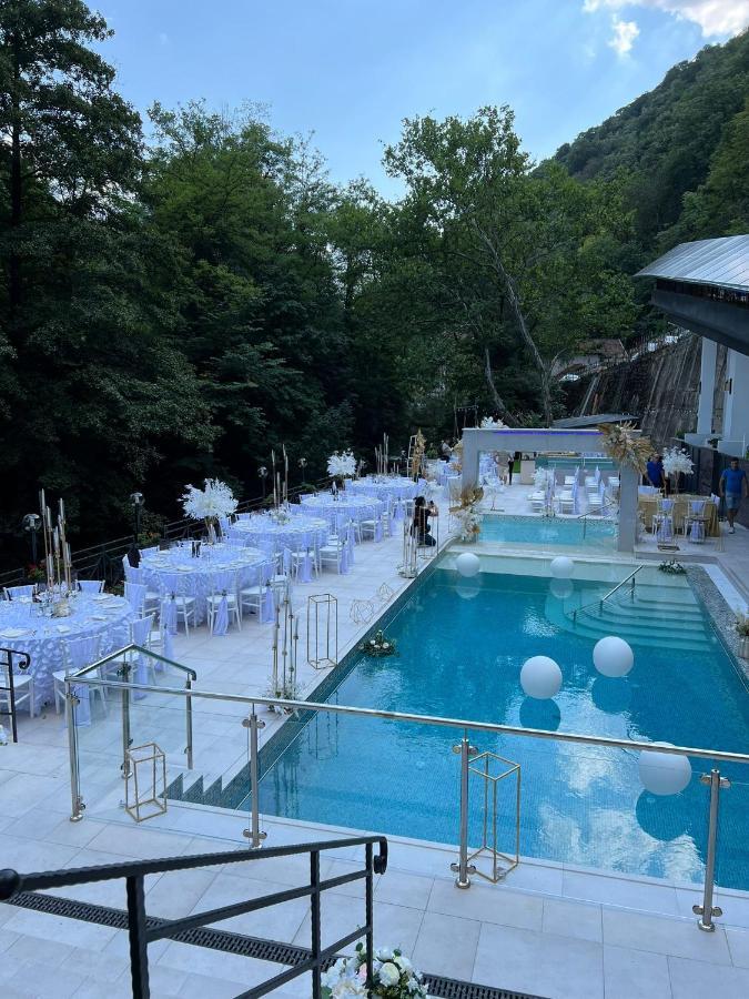 Hotel Holiday Maria Băile Herculane Buitenkant foto