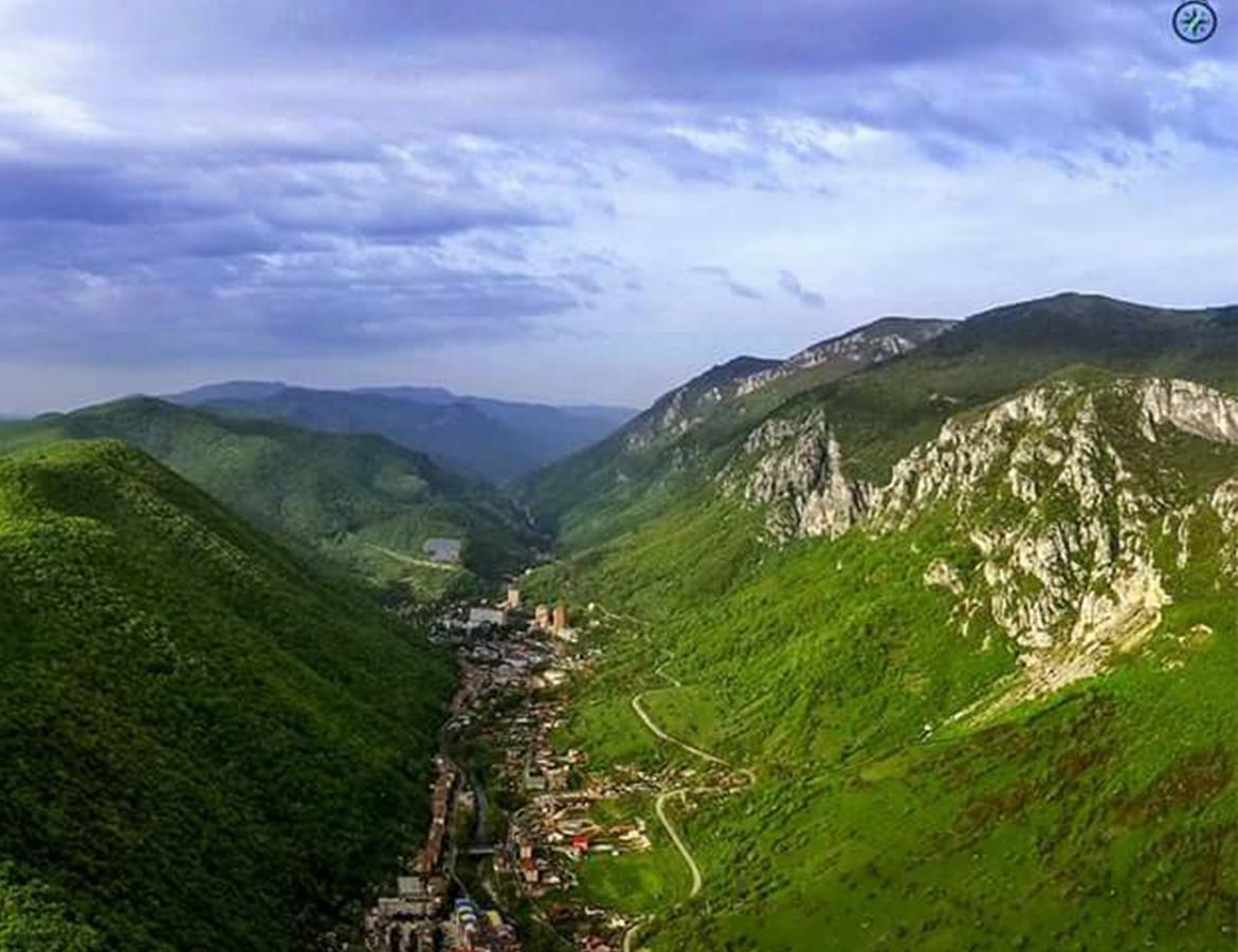 Hotel Holiday Maria Băile Herculane Buitenkant foto