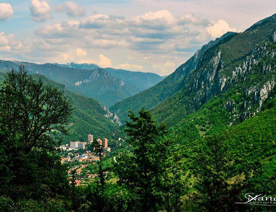 Hotel Holiday Maria Băile Herculane Buitenkant foto