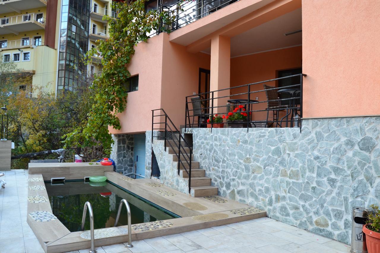 Hotel Holiday Maria Băile Herculane Buitenkant foto
